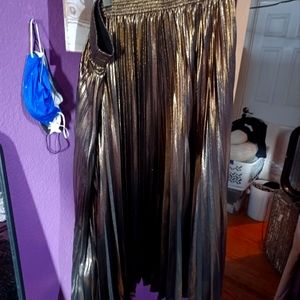 Pleated gold skirt :)